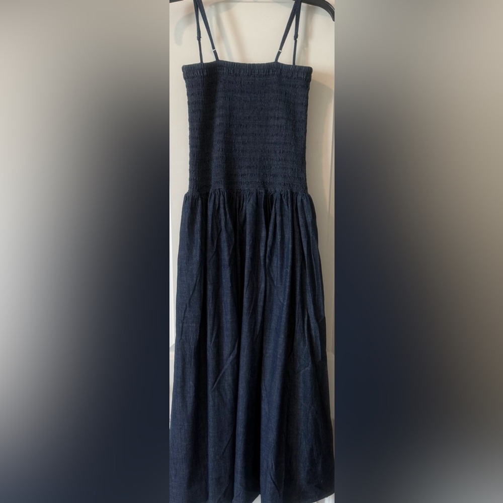 NWT Madewell Smocked Denim Maxi Dress In Rinse Wash. - Picture 3 of 5